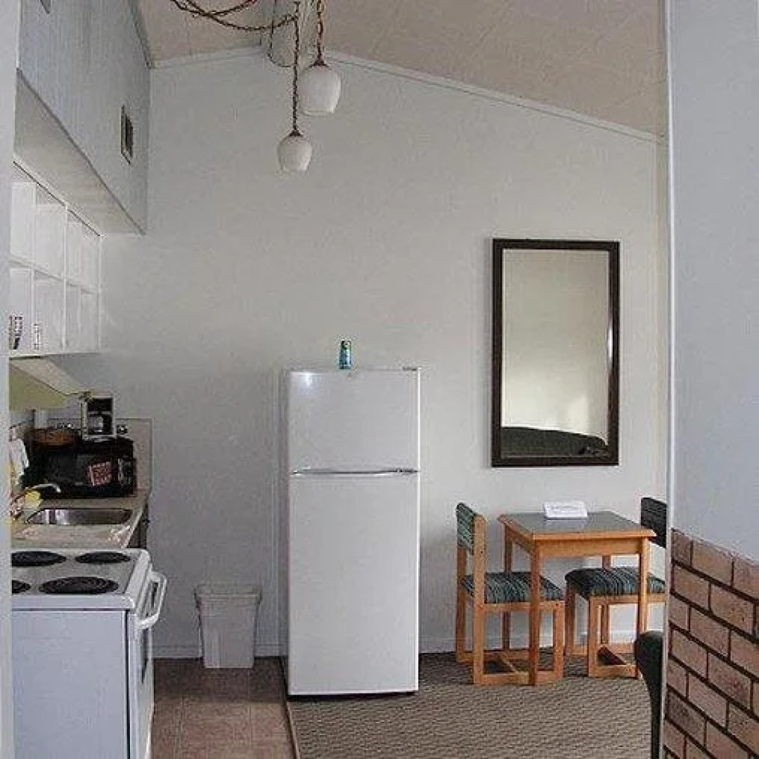 Bell Mountain Motel McBride