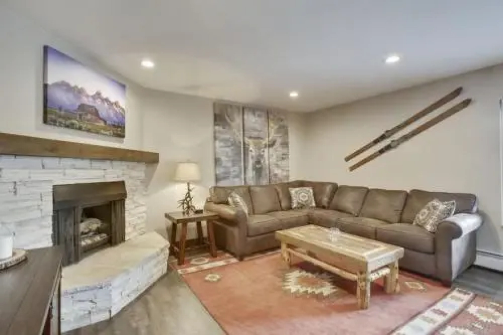 Tannhauser Condominiums