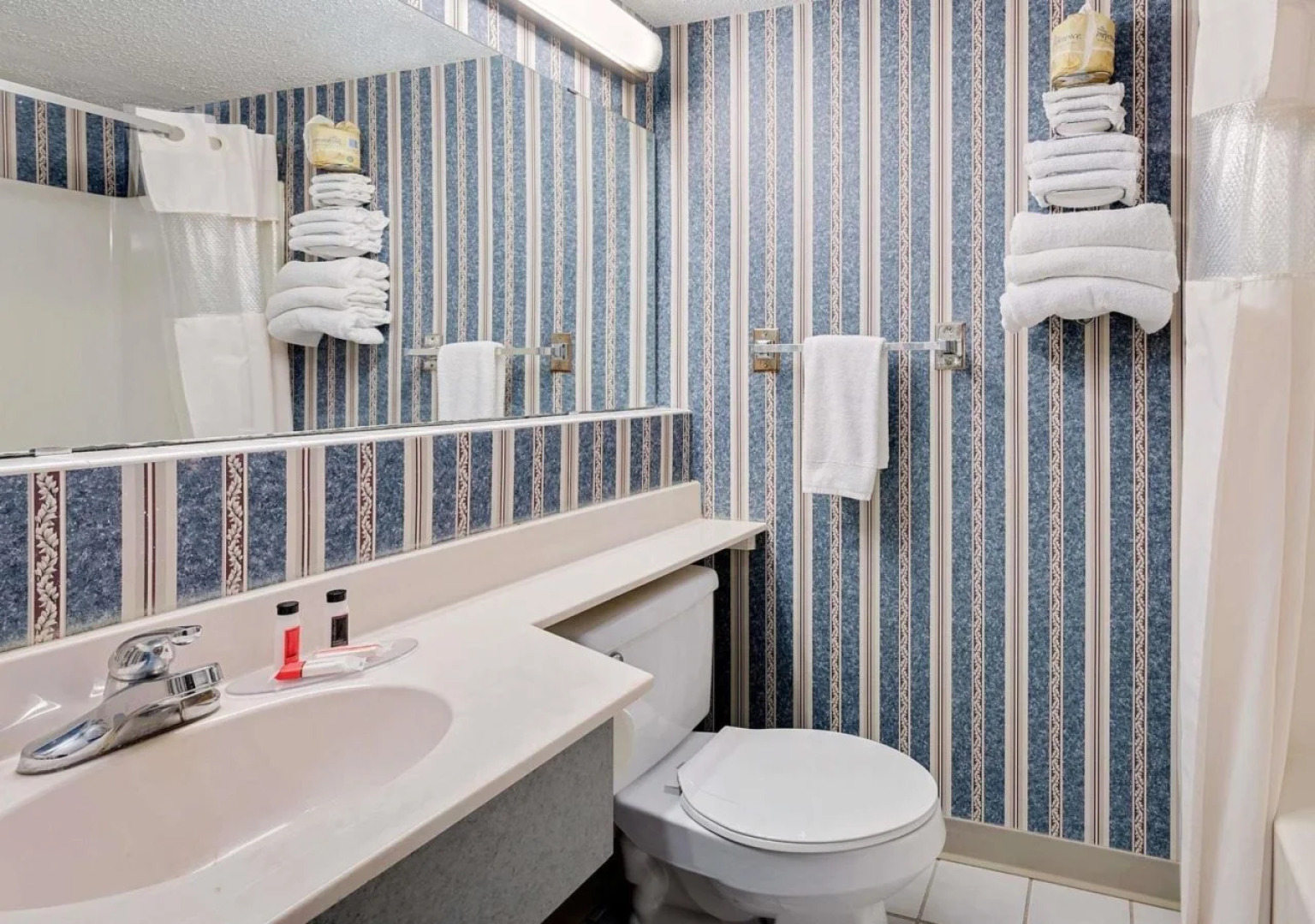 Travelodge by Wyndham Grand Forks