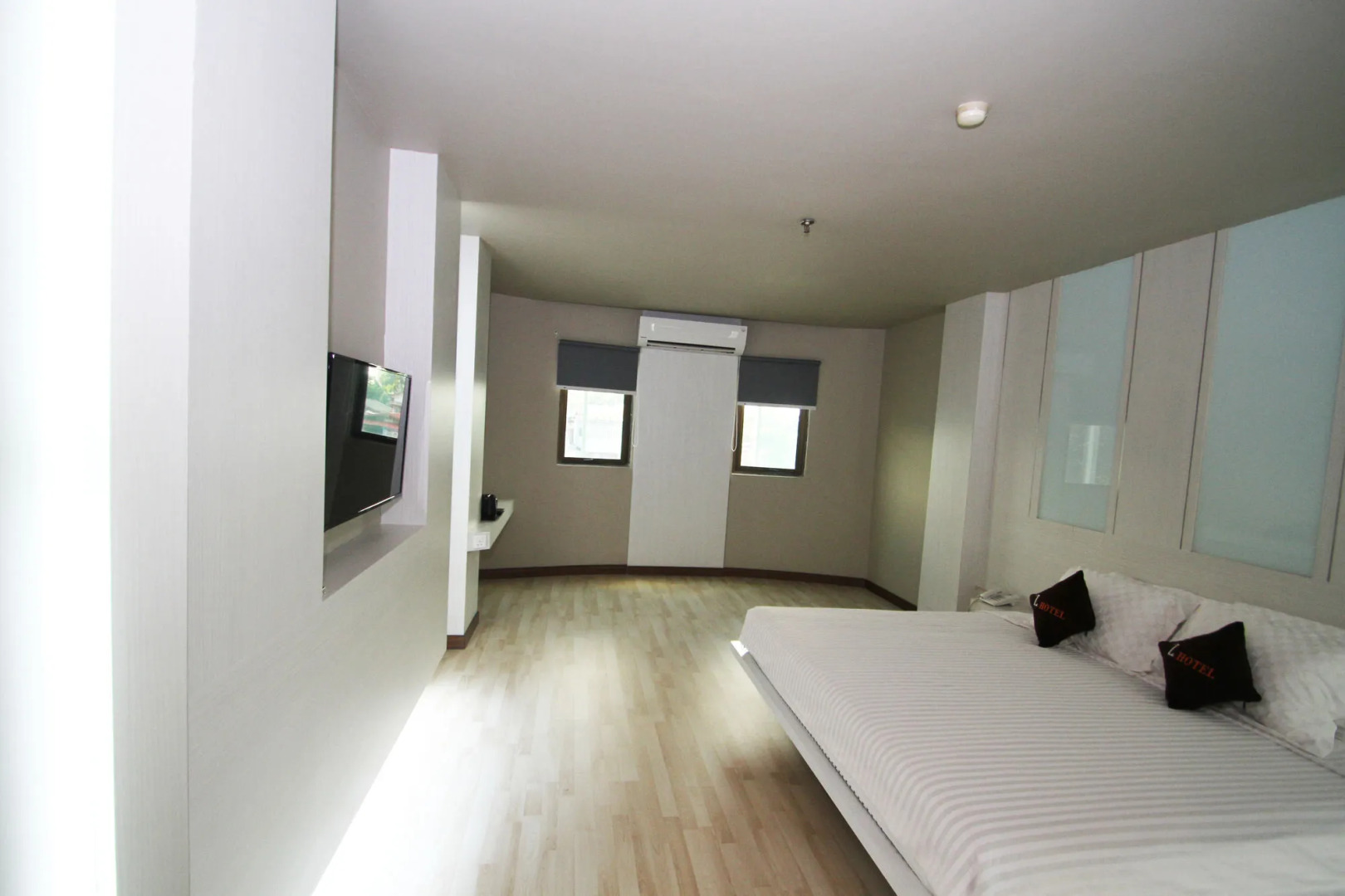 The L Hotel Entertainment