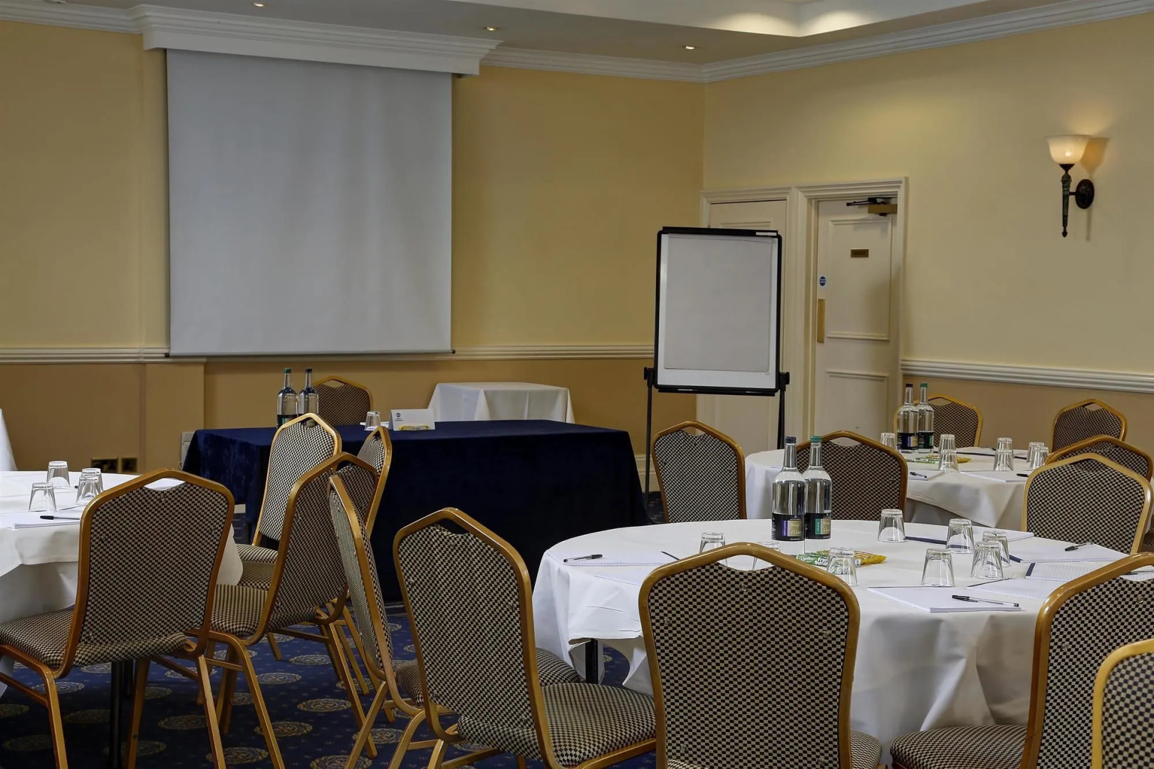 Crowne Plaza East Midlands Airport by IHG