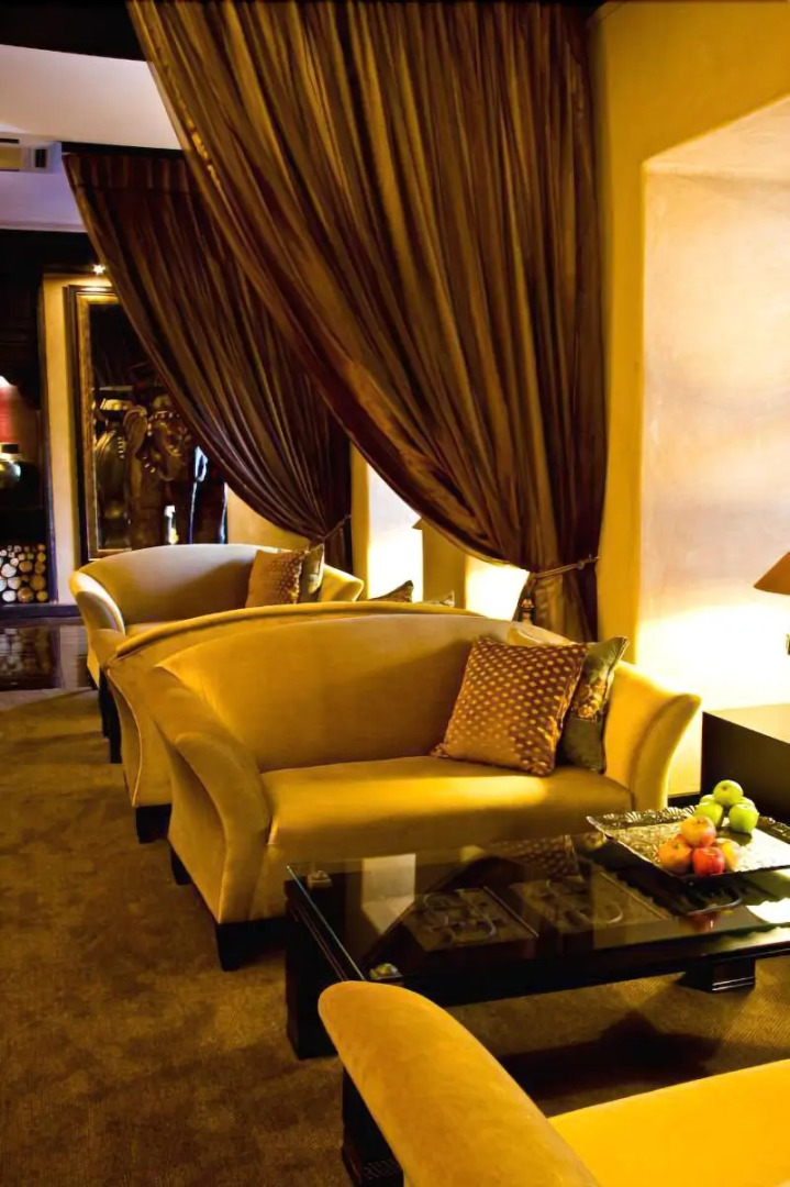 Tayfin Royale Hotel & Restaurant