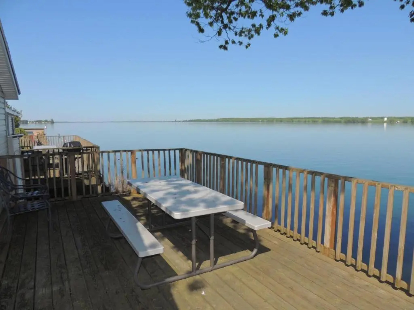 Angel Rock Waterfront Cottages and Vacation Homes