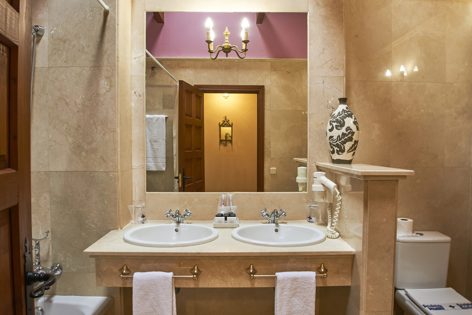 Hotel Cetina Palacio Ayala Berganza.