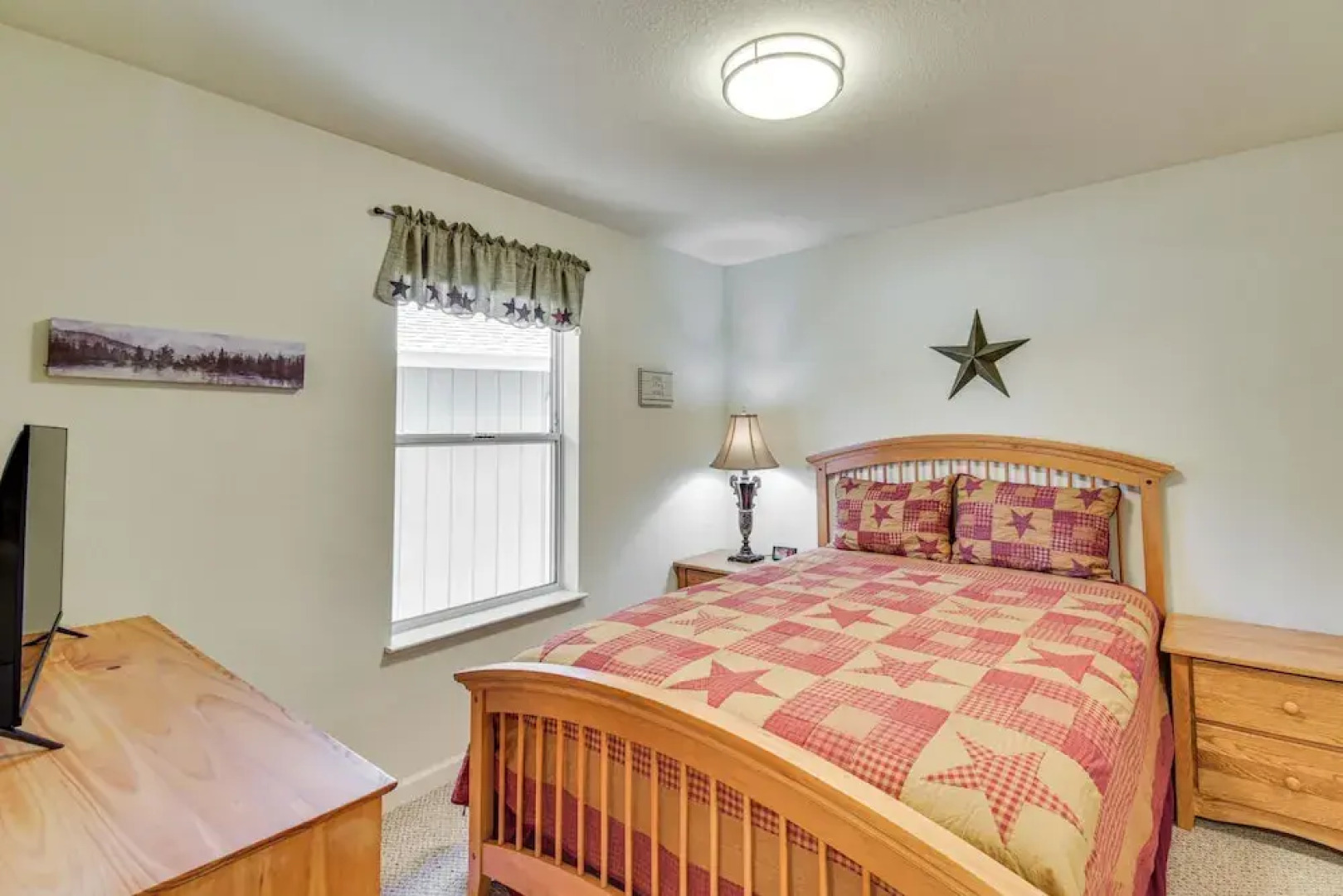 Yosemite Home Base: Community Perks + Lake Access!