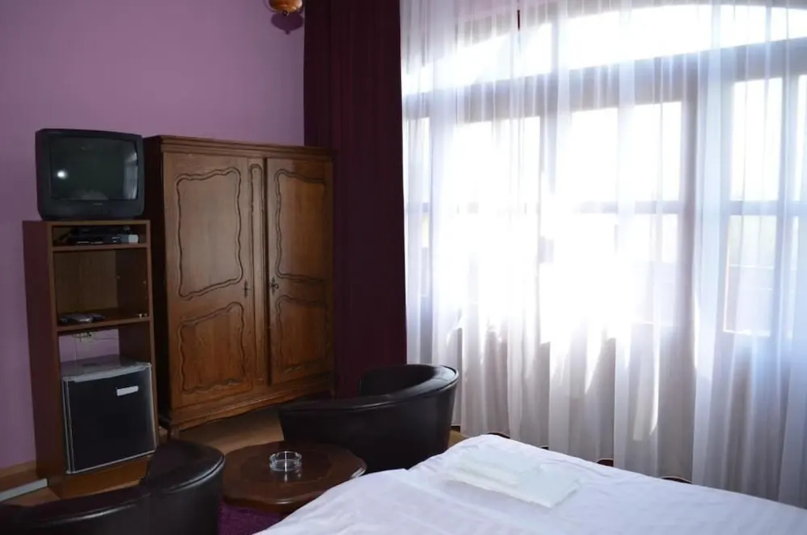 Hotel Napsugár és Gulyás Kunyhó Étterem