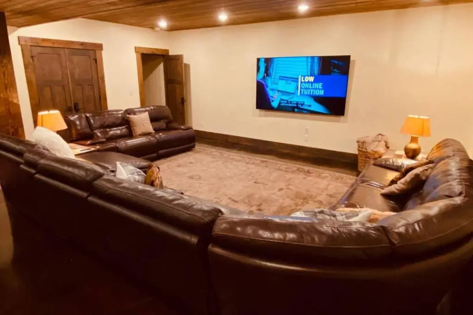 Yellowstone Crossing Lodge