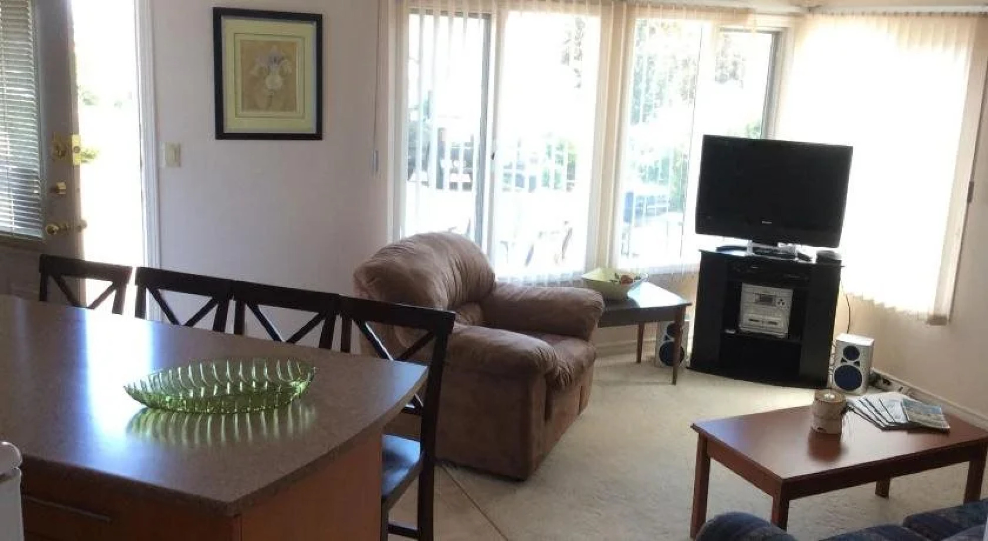 Peachland Lakeview Vacation Suite