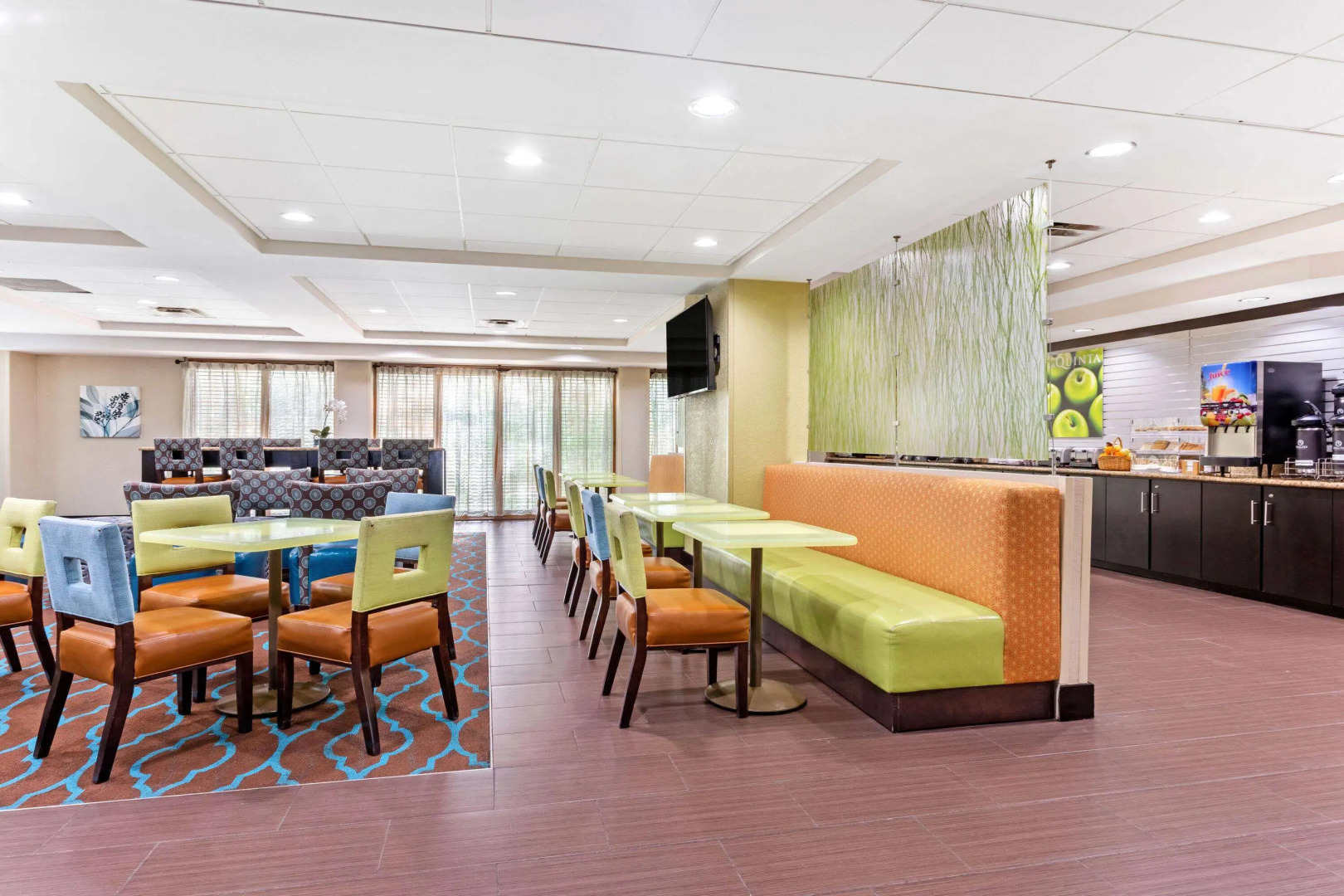 La Quinta Inn & Suites by Wyndham Tampa North I-75