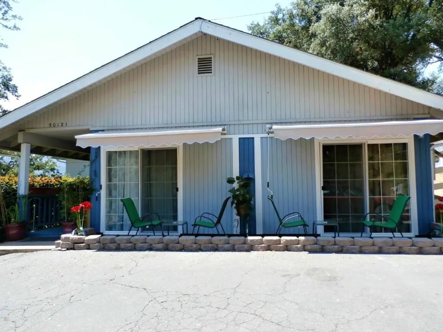 New Charming 2 Bedrooms Unit Close To Everything