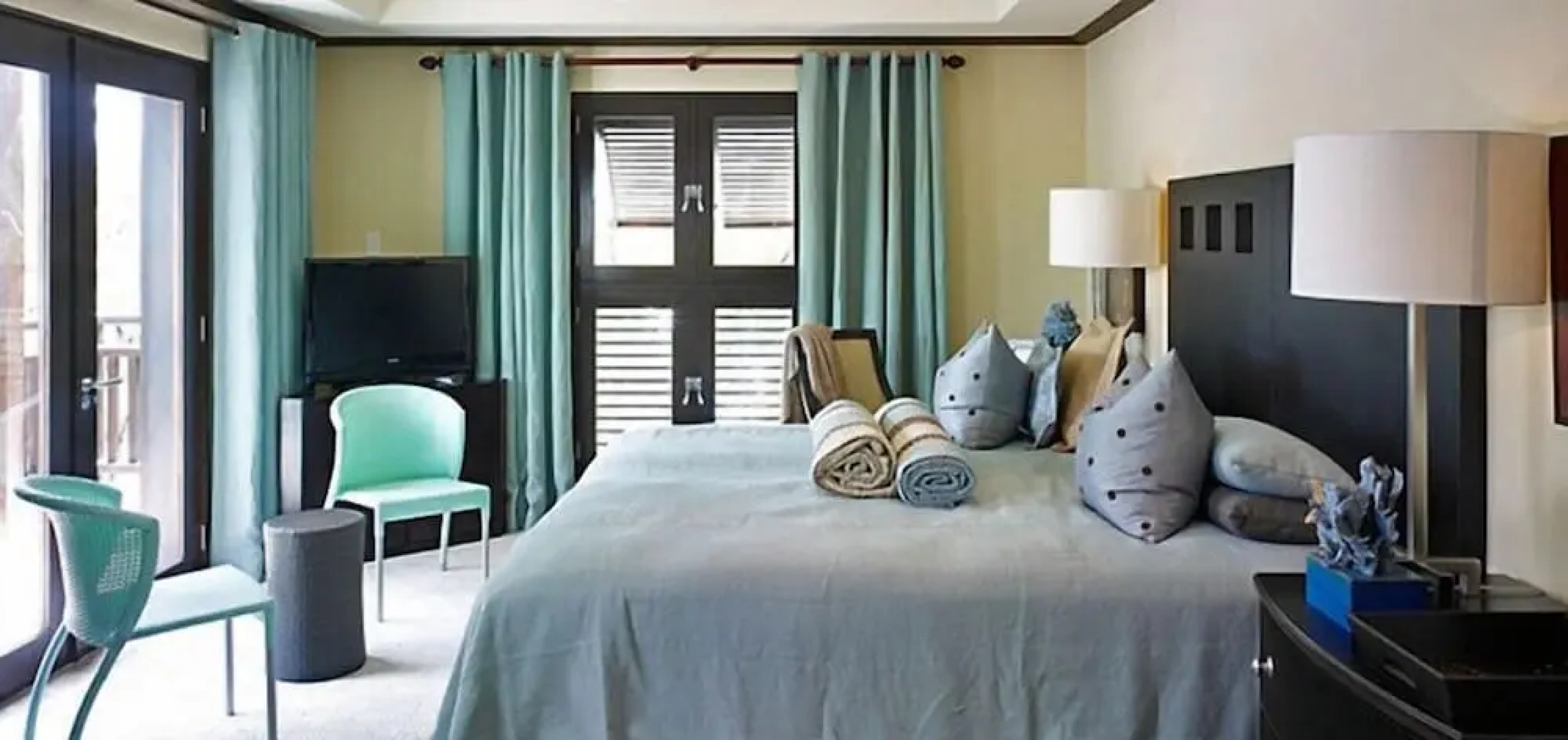 Coral Cove 14 Penthouse - Condo Crowsnest