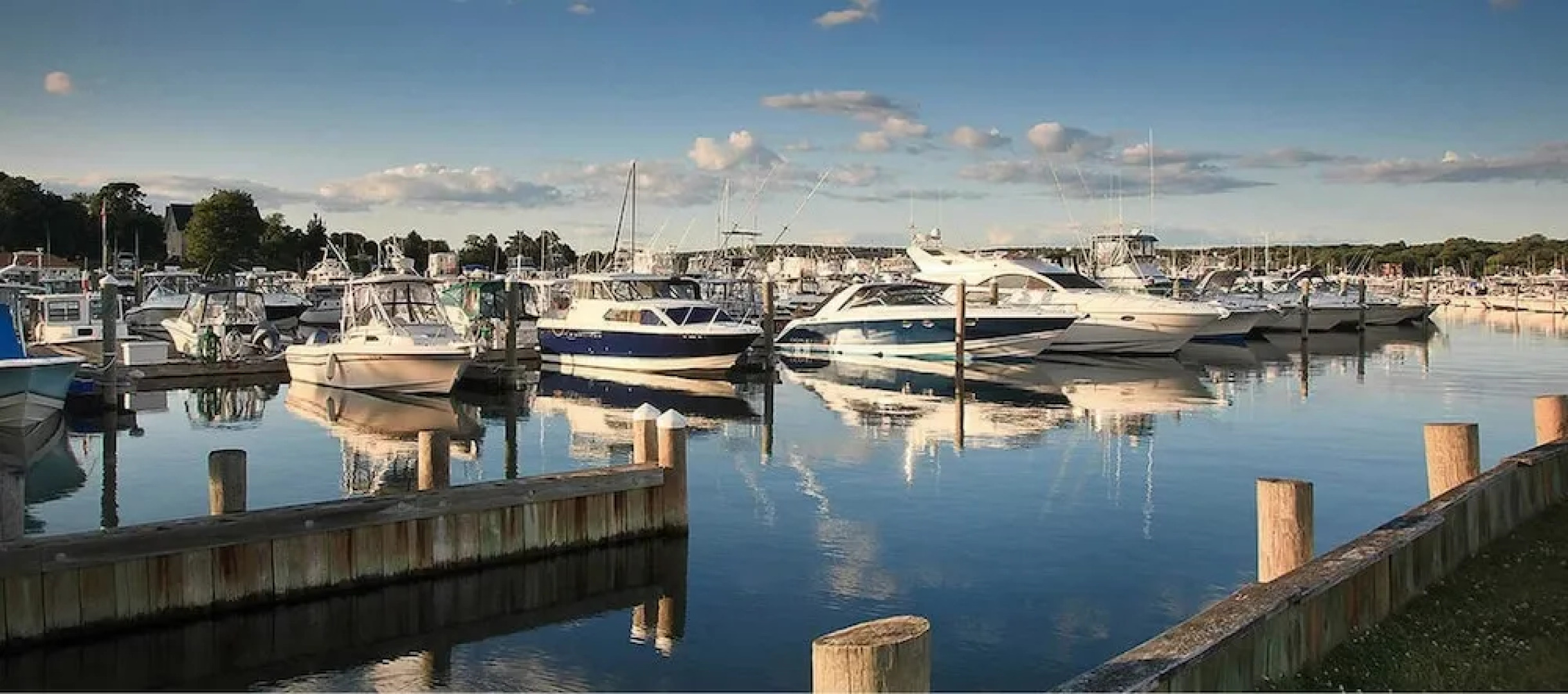 Inn at Harbor Hill Marina