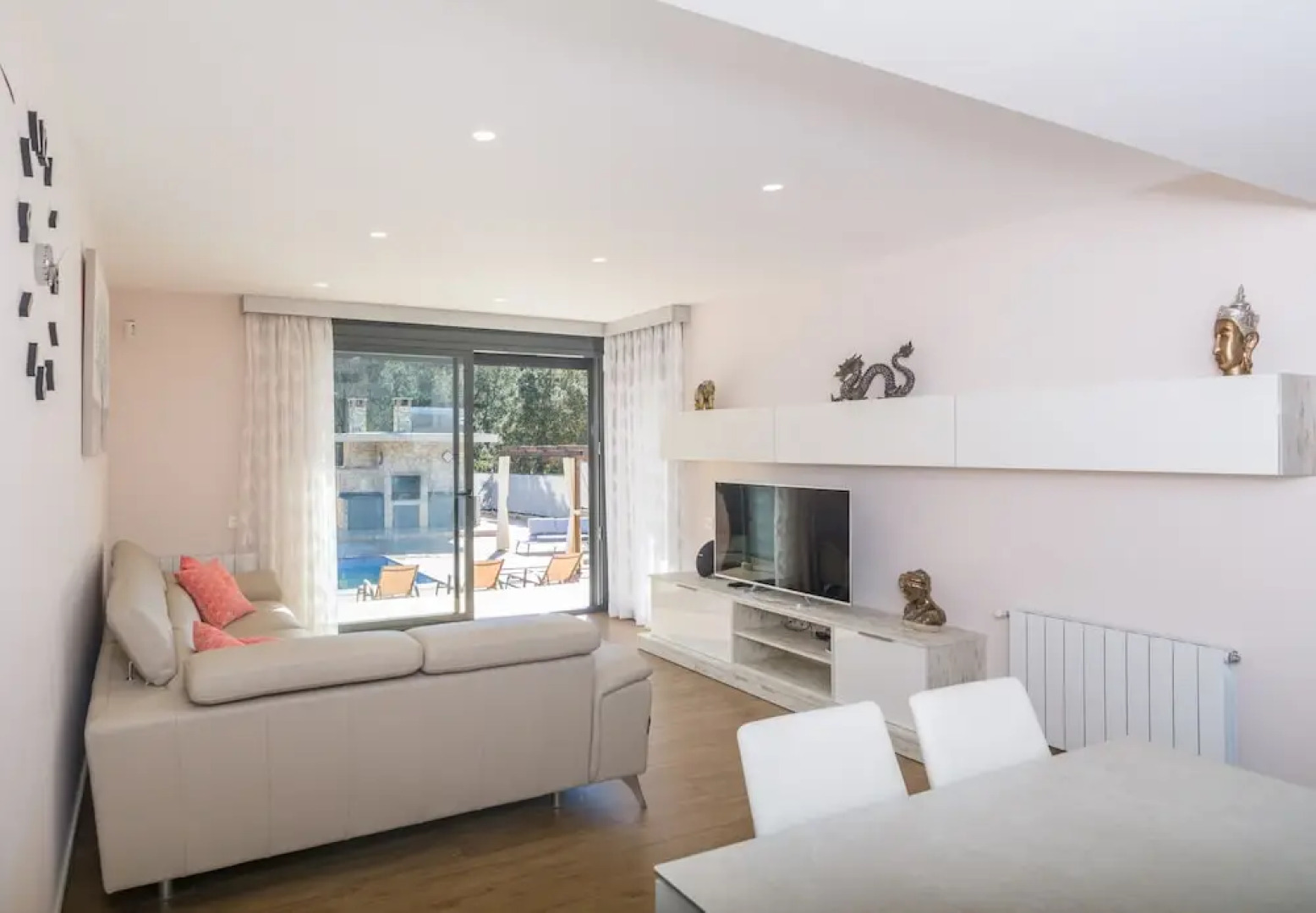 HomeHolidaysRentals Diamond