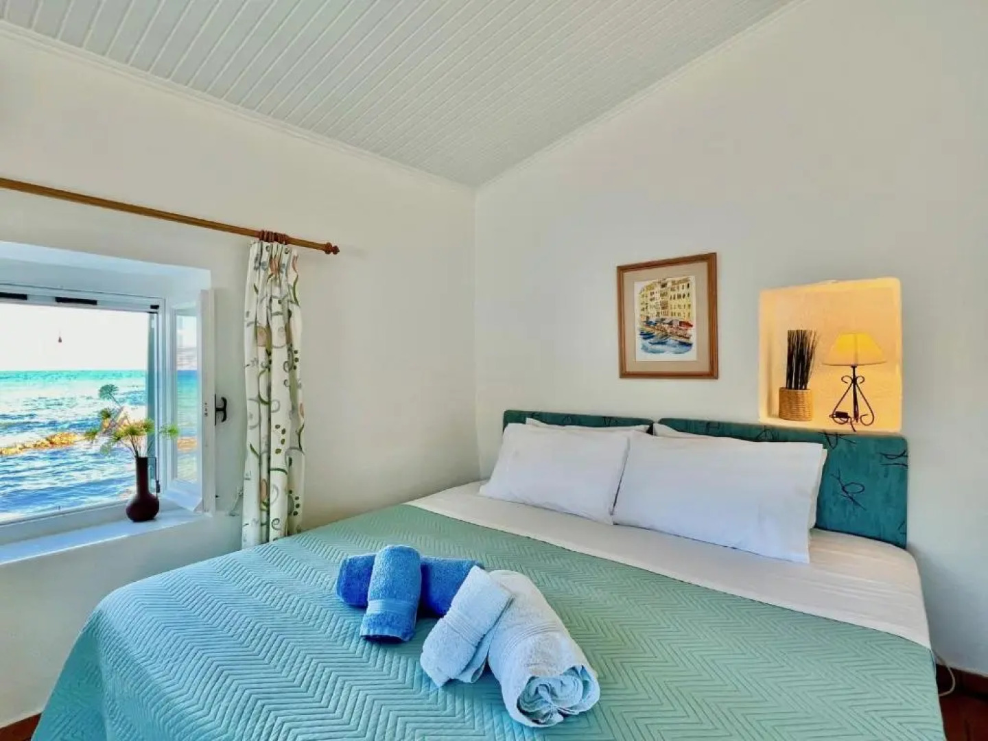 Apraos Beachfront Studio