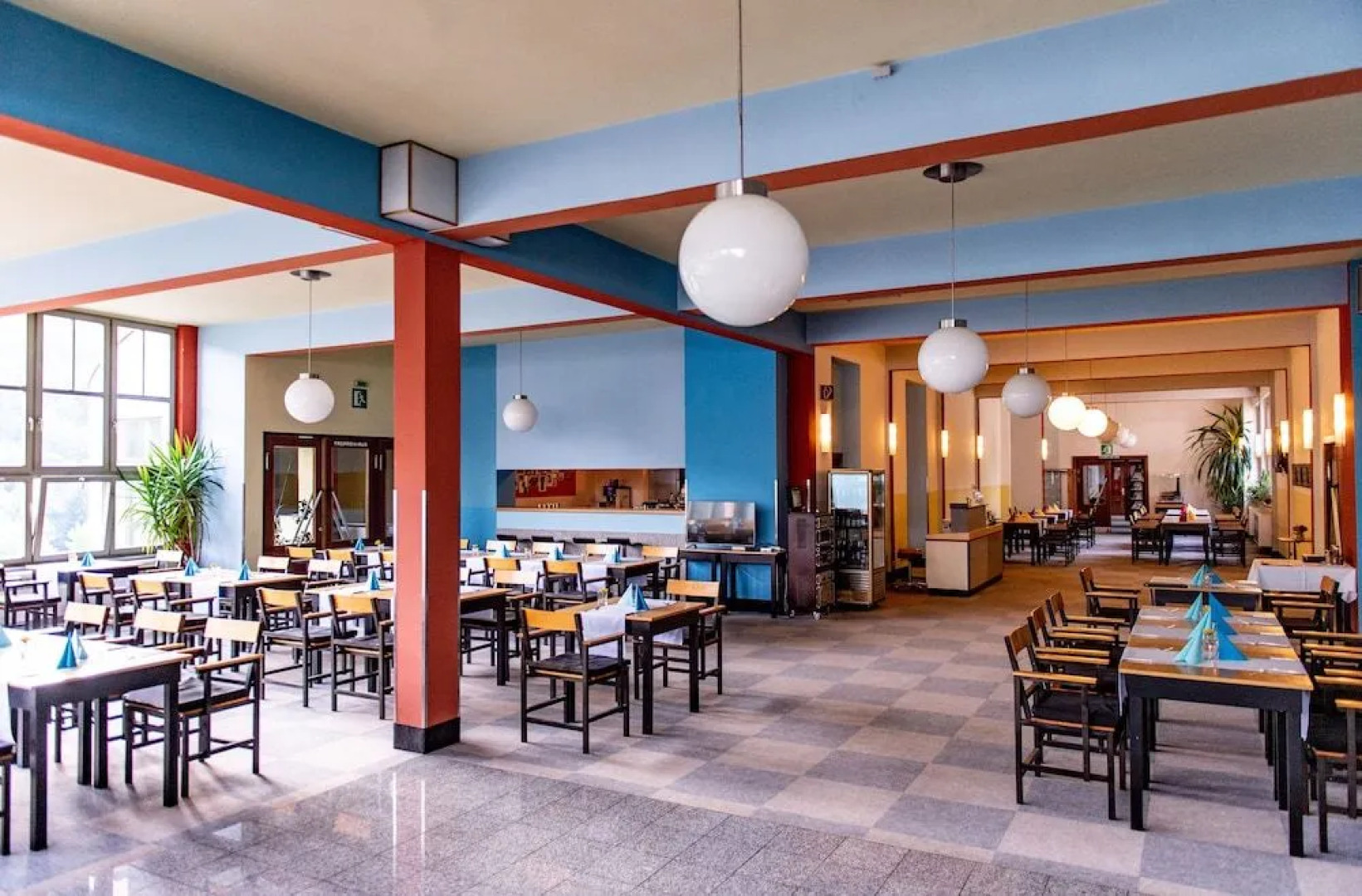 Haus des Volkes - Das Bauhaushotel