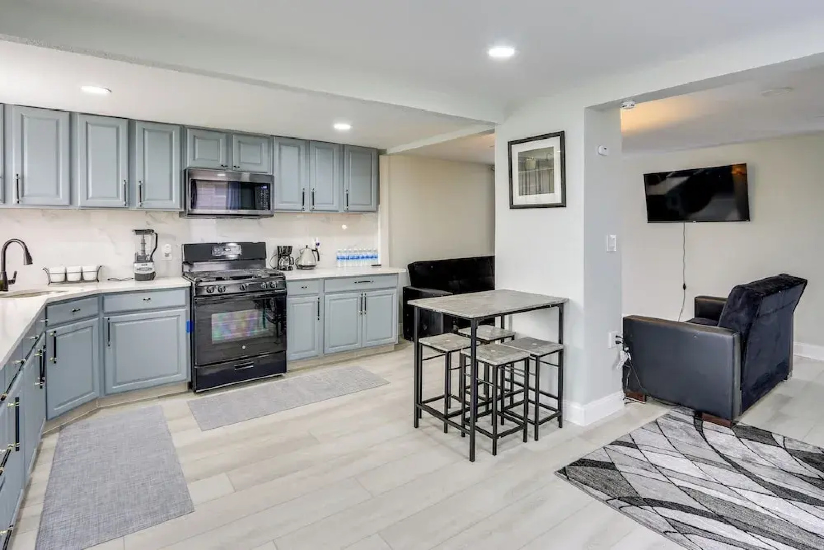 Jersey City Vacation Rental ~ 8 Mi to Nyc!