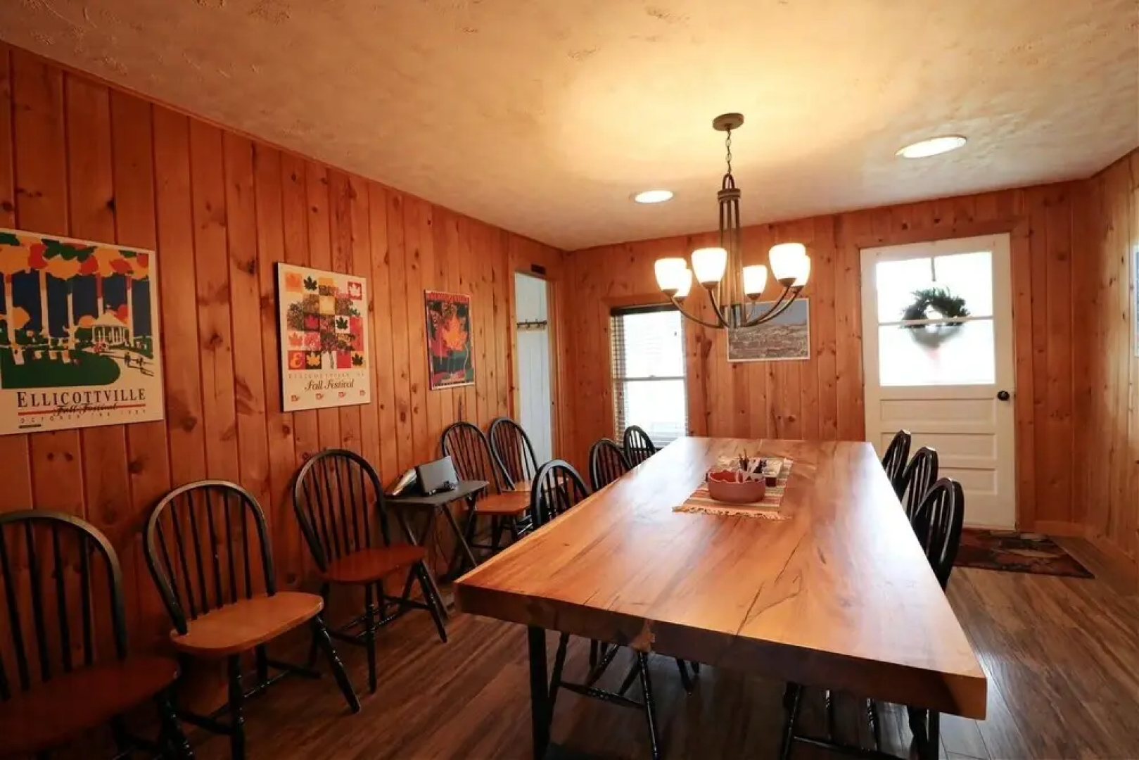 21 Mill Street 5 Bedroom Home by Redawning