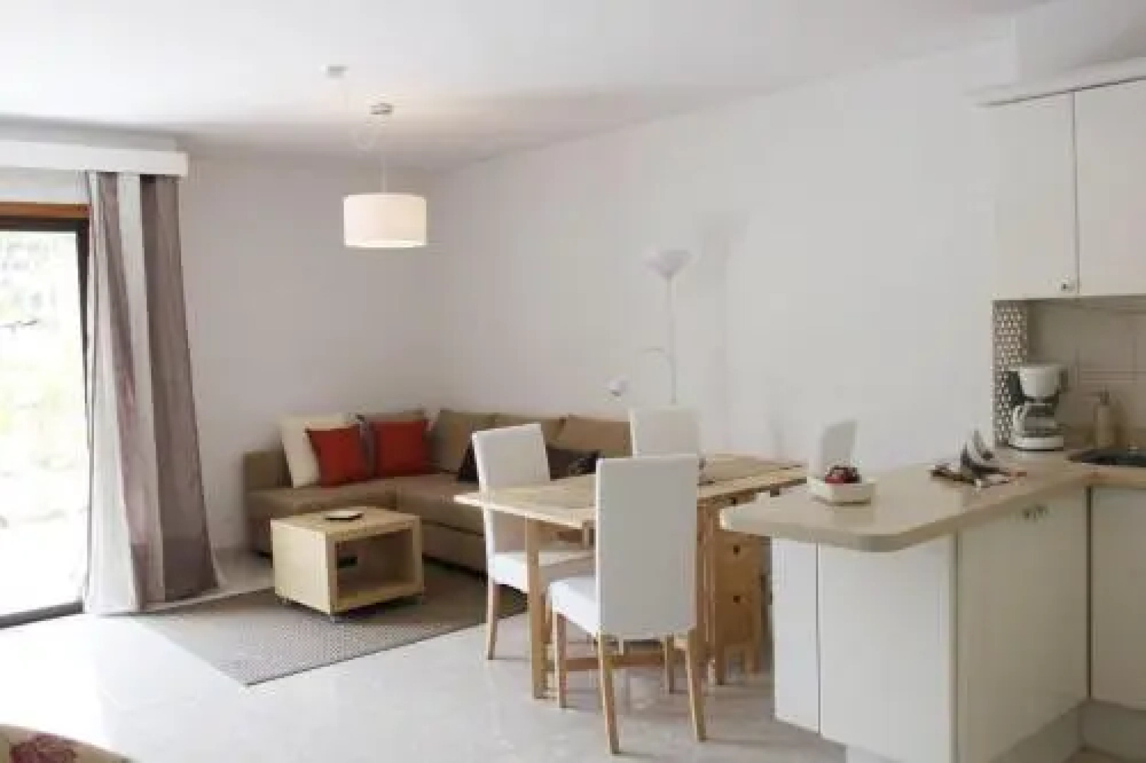 Prime Homes-Bright Attic 2bd Apartment