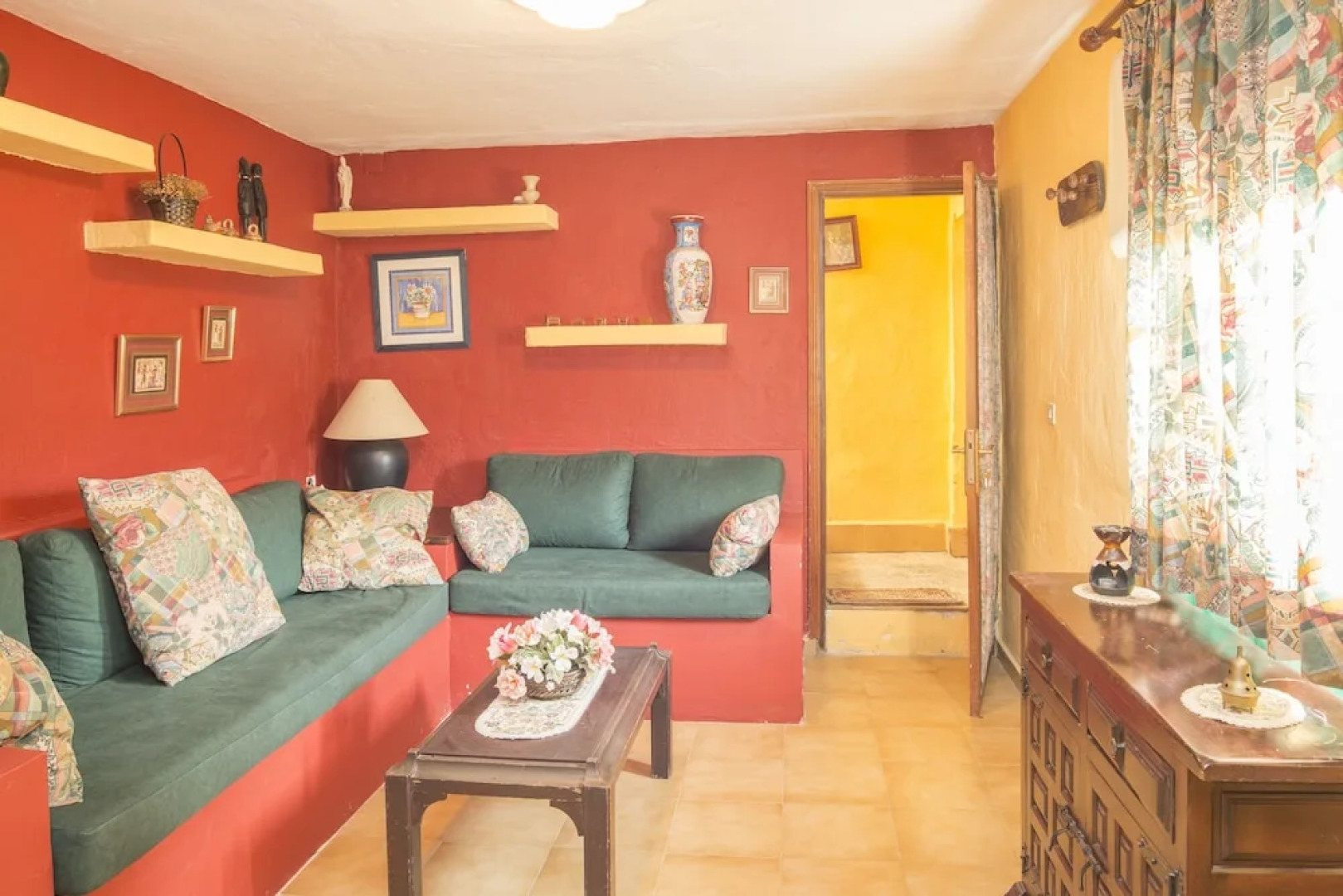 Lightbooking - Mountain & pool