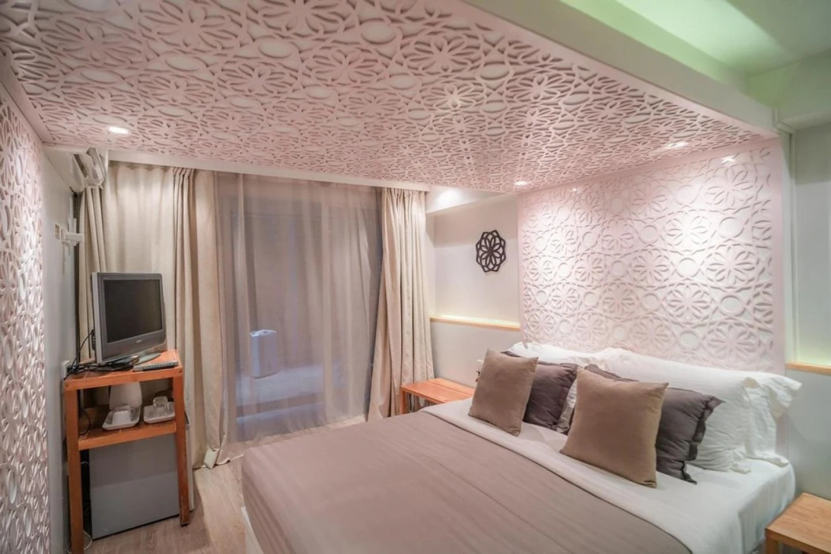 The Parlour Krabi by ZUZU