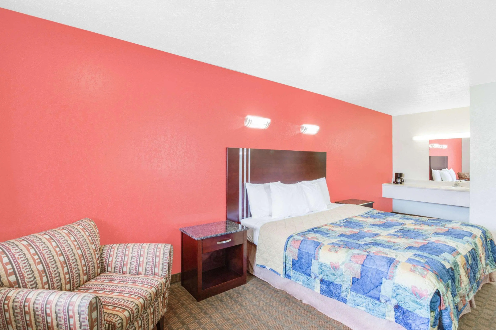 Travelodge by Wyndham Parkersburg