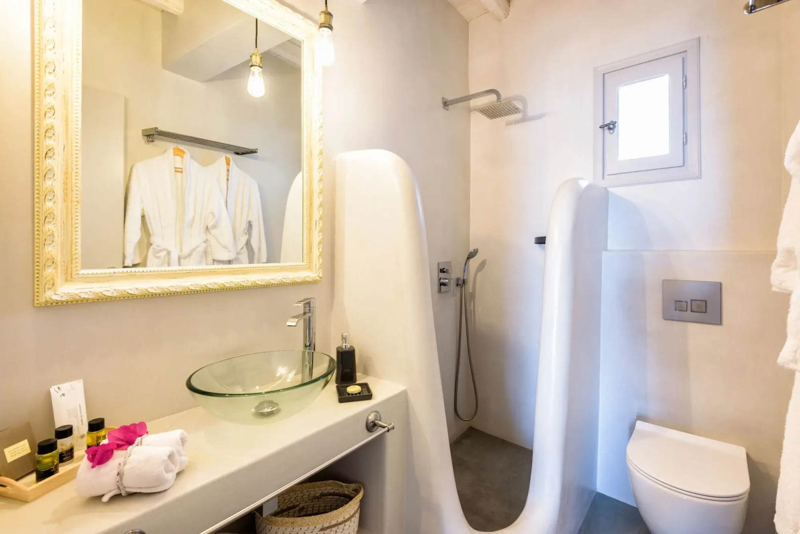 Blue Waves Suites & Apartments To Kyma