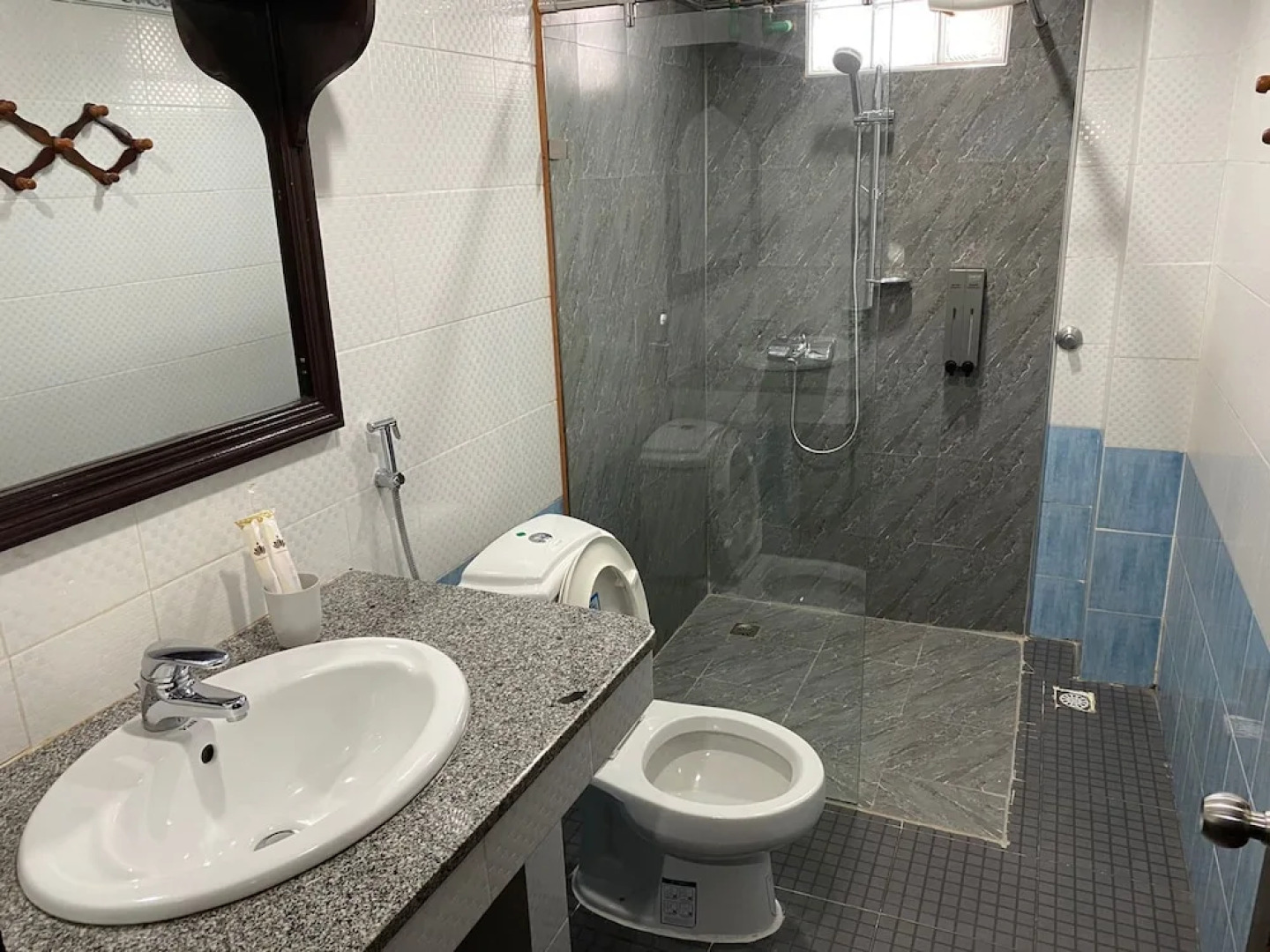 Anoulackkhenlao Hotel