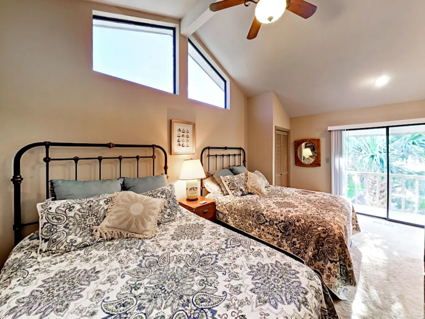 104 Horseshoe Bay Townhouse #18 2 Bedrooms 2 Bathrooms Townhouse