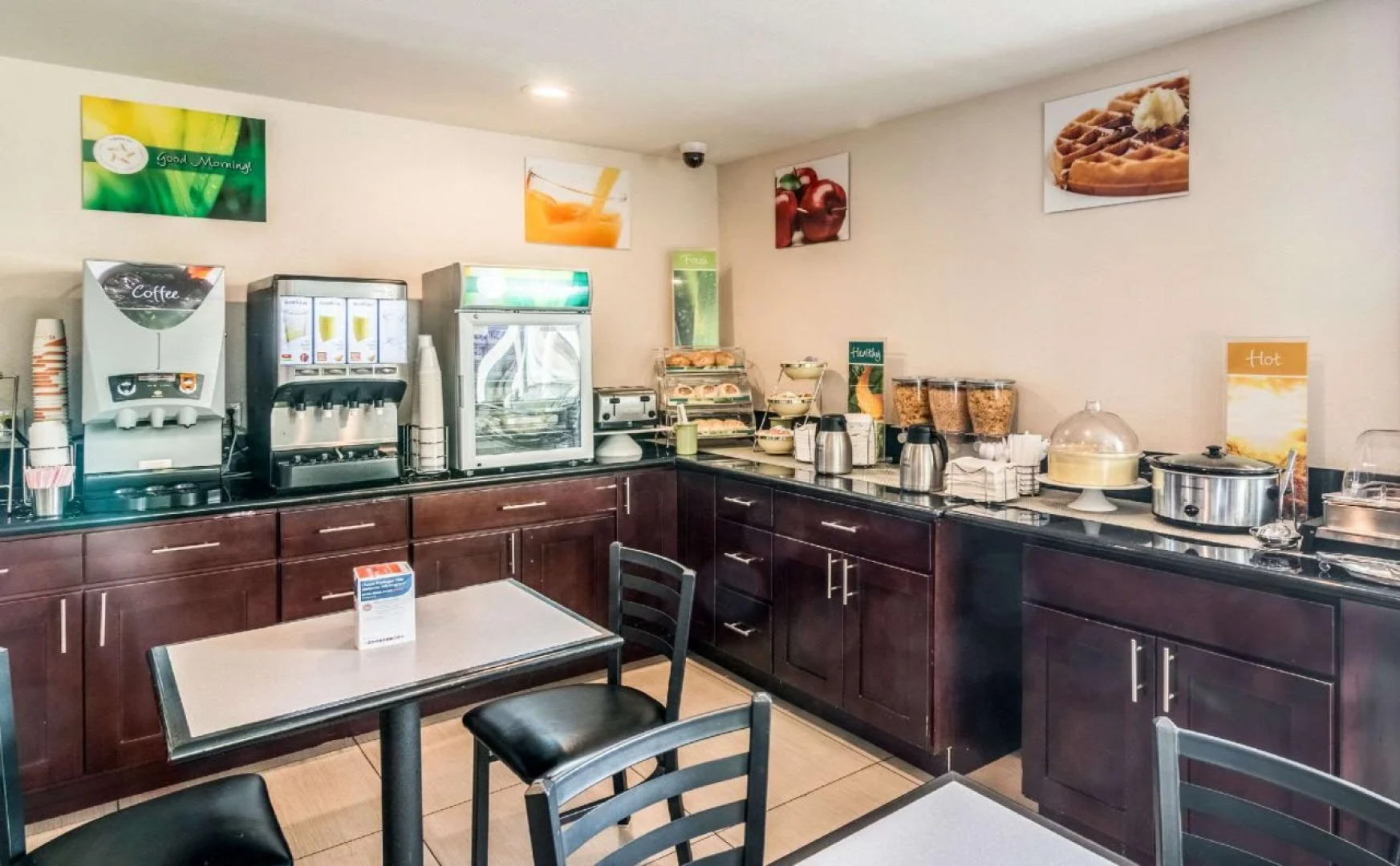 Quality Inn & Suites near Downtown Bakersfield