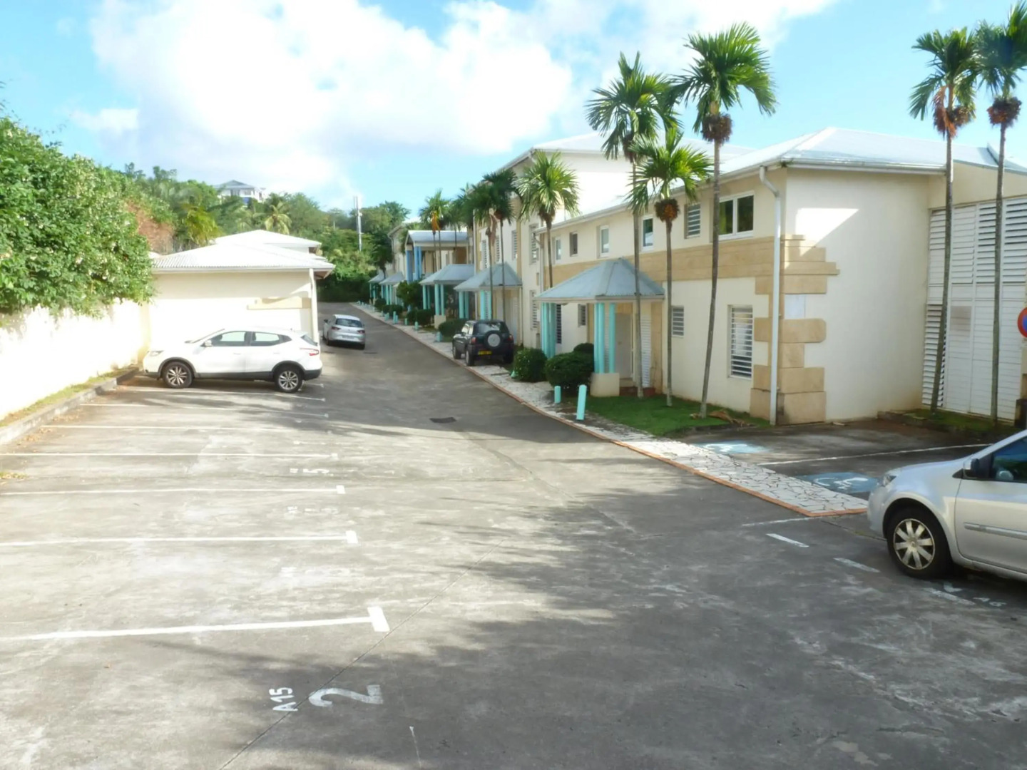 appartement les pieds dans l'eau dans résidence de standing
