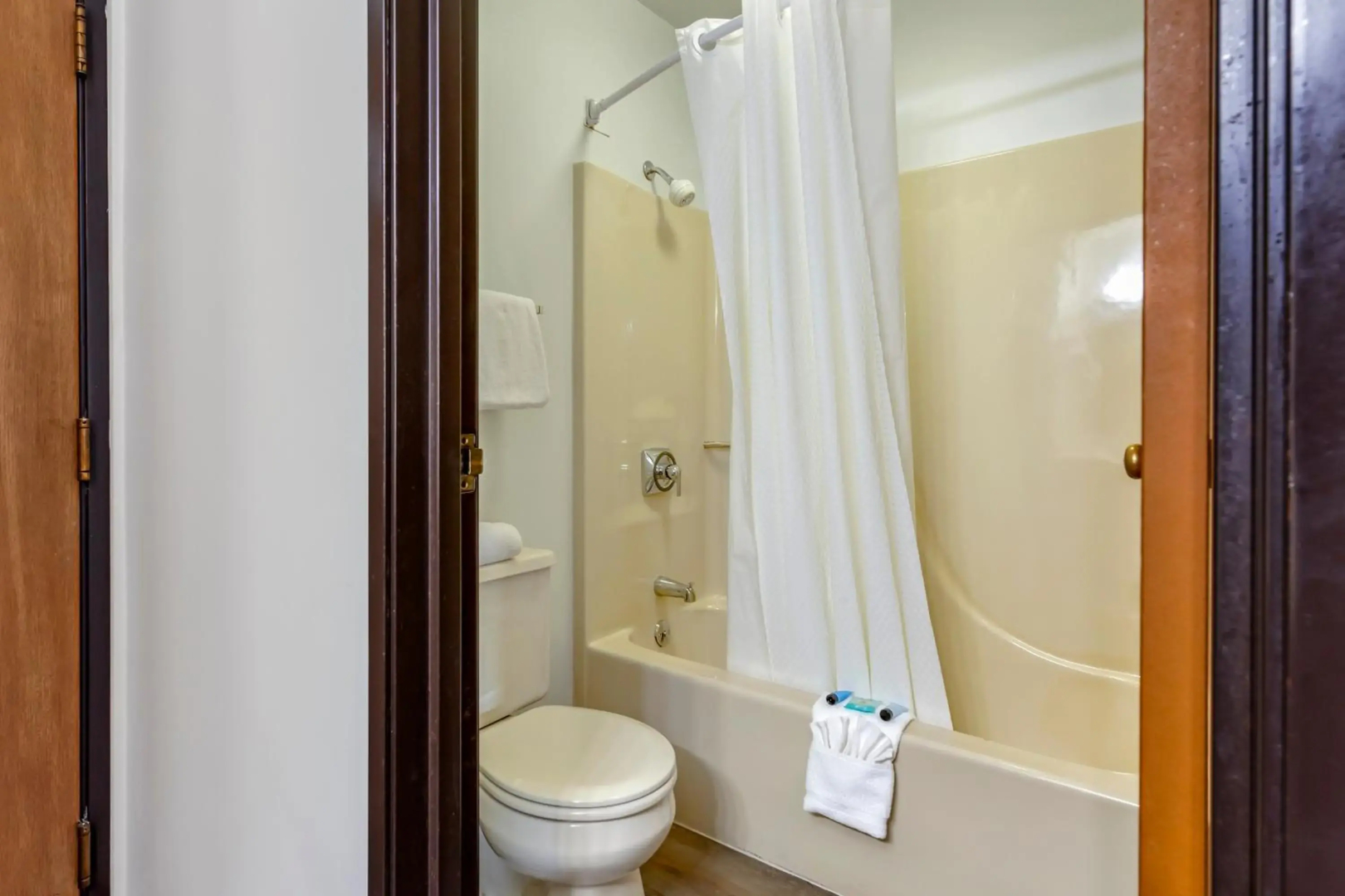 Polynesian Hotel & Suites Wisconsin Dells/Lake Delton