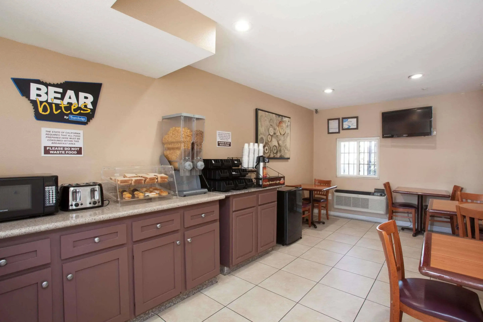 Express Inn & Suites