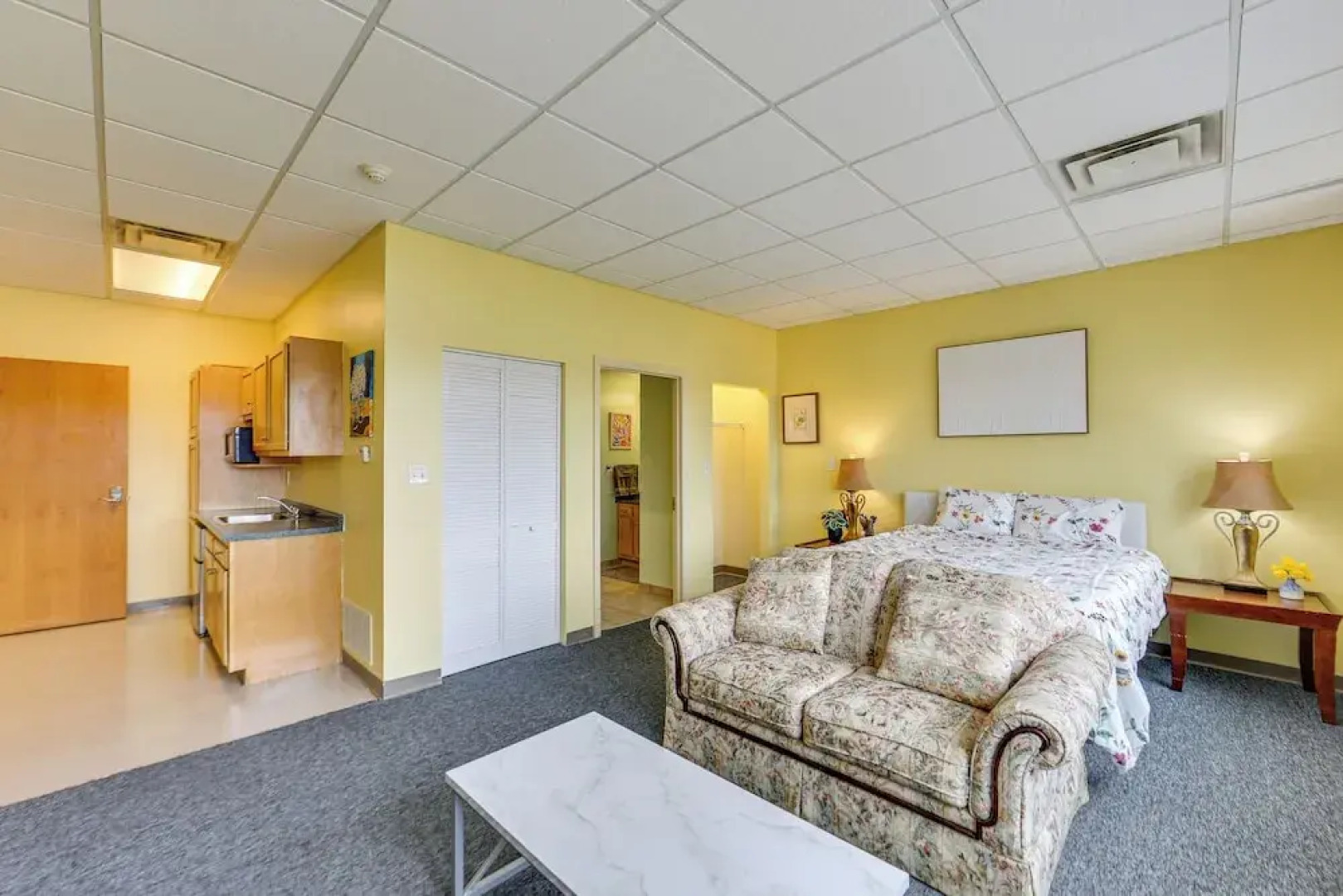 1 Mi to Allegheny River: New Kensington Studio!