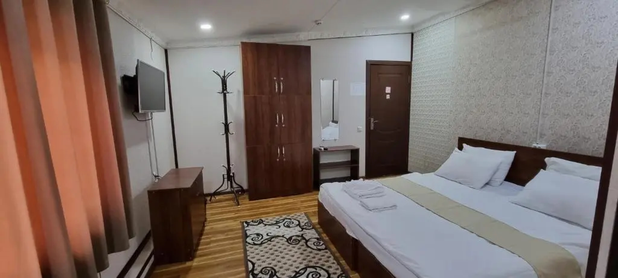 SUN Hotel