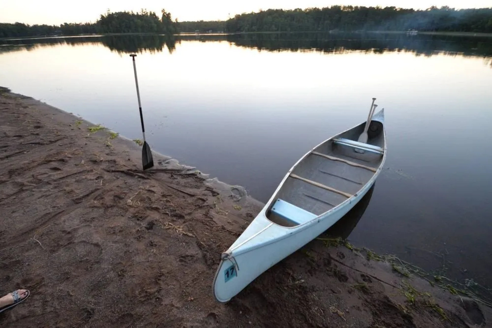 Hanging Horn Lakeside Resort
