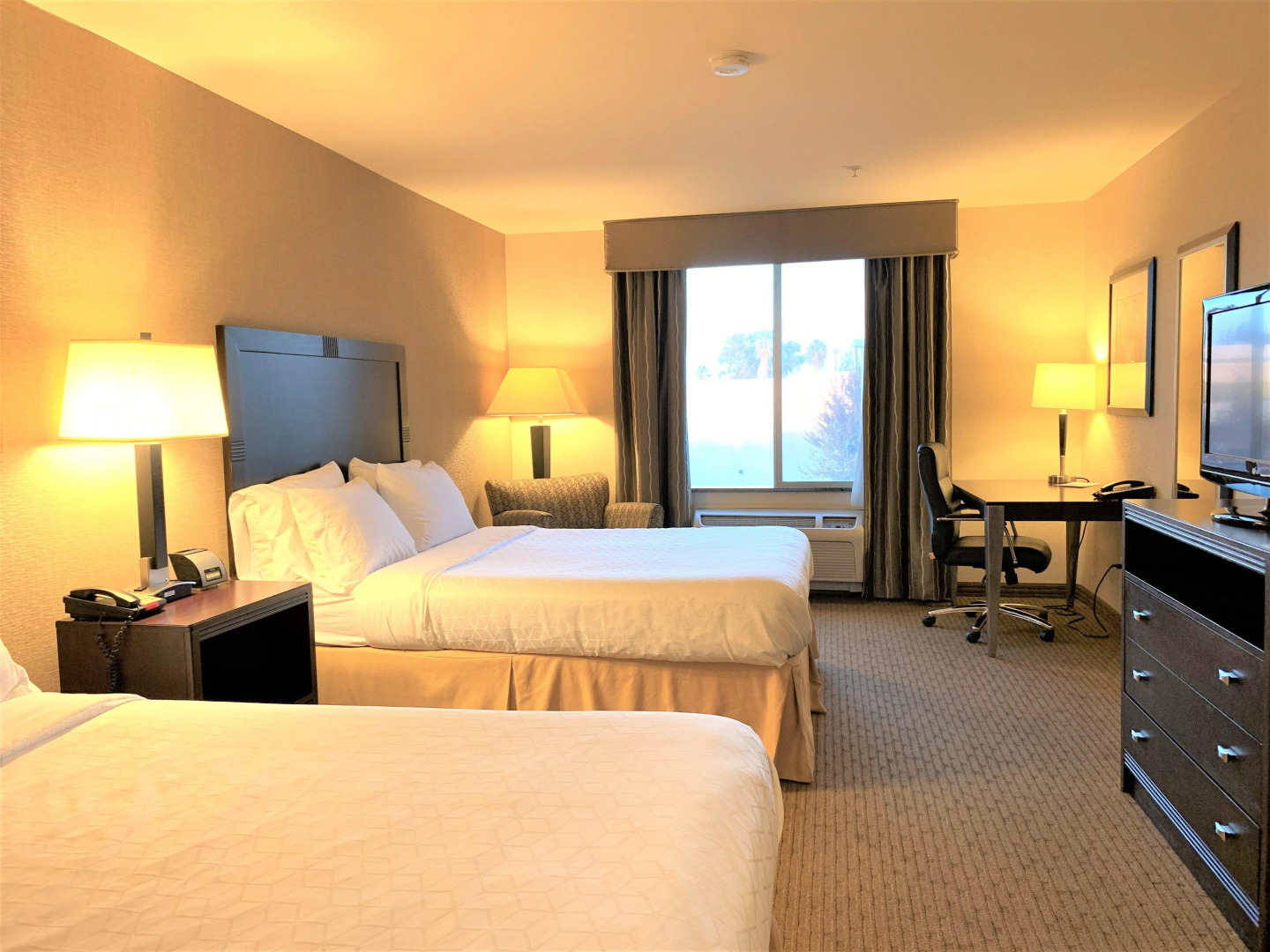 Holiday Inn Express Hotel & Suites FRESNO NORTHWEST-HERNDON by IHG