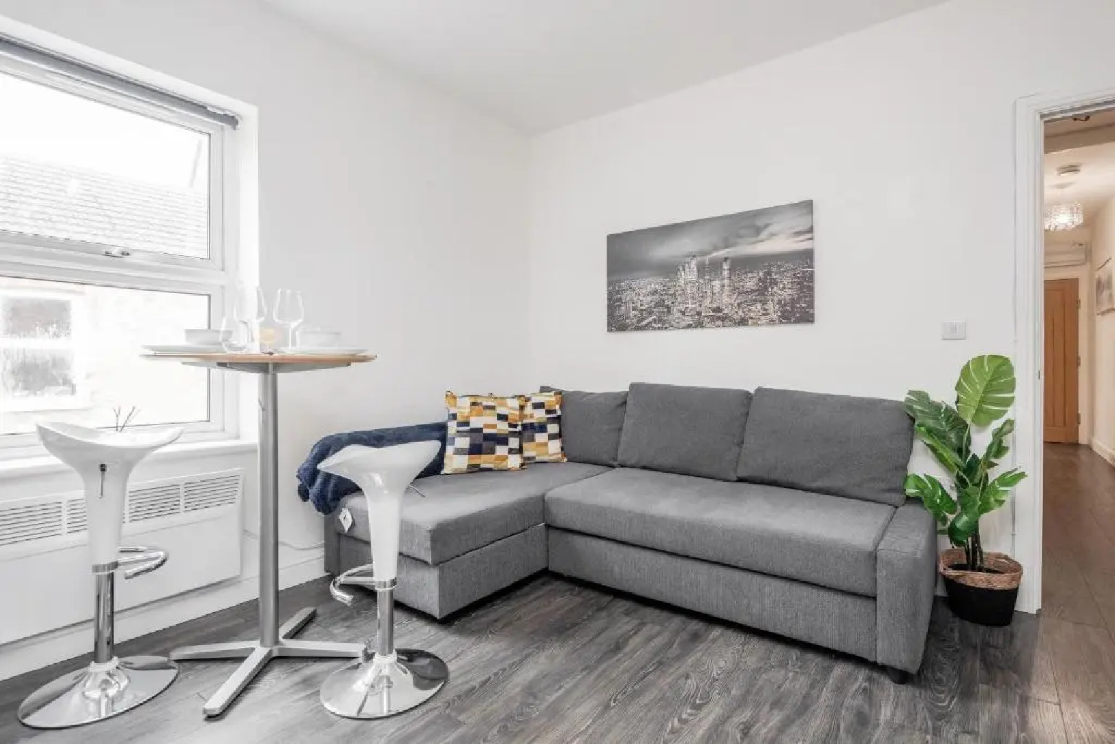 1BR Victorian House Near Bedford City Centre