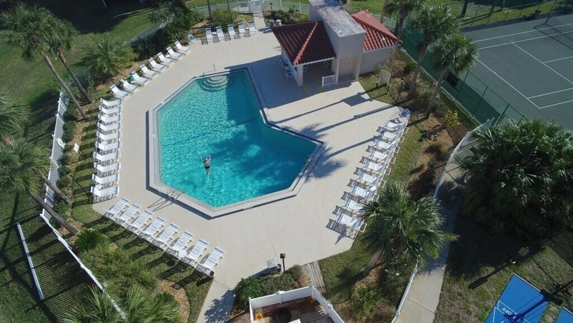 I33 - Ocean Village Club