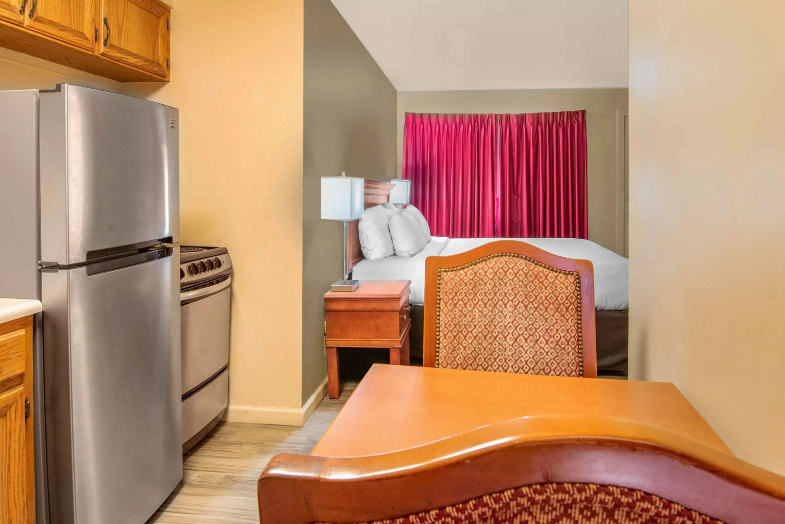 Econo Lodge  Inn & Suites Durango