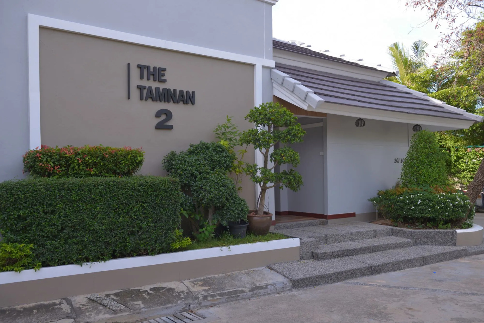 The Tamnan Pattaya Hotel & Resort