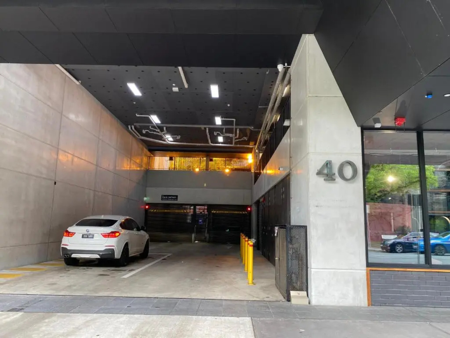 The Gallery Luxe 1 BR Executive Apartment in the heart of Braddon Wine Secure Parking WiFi