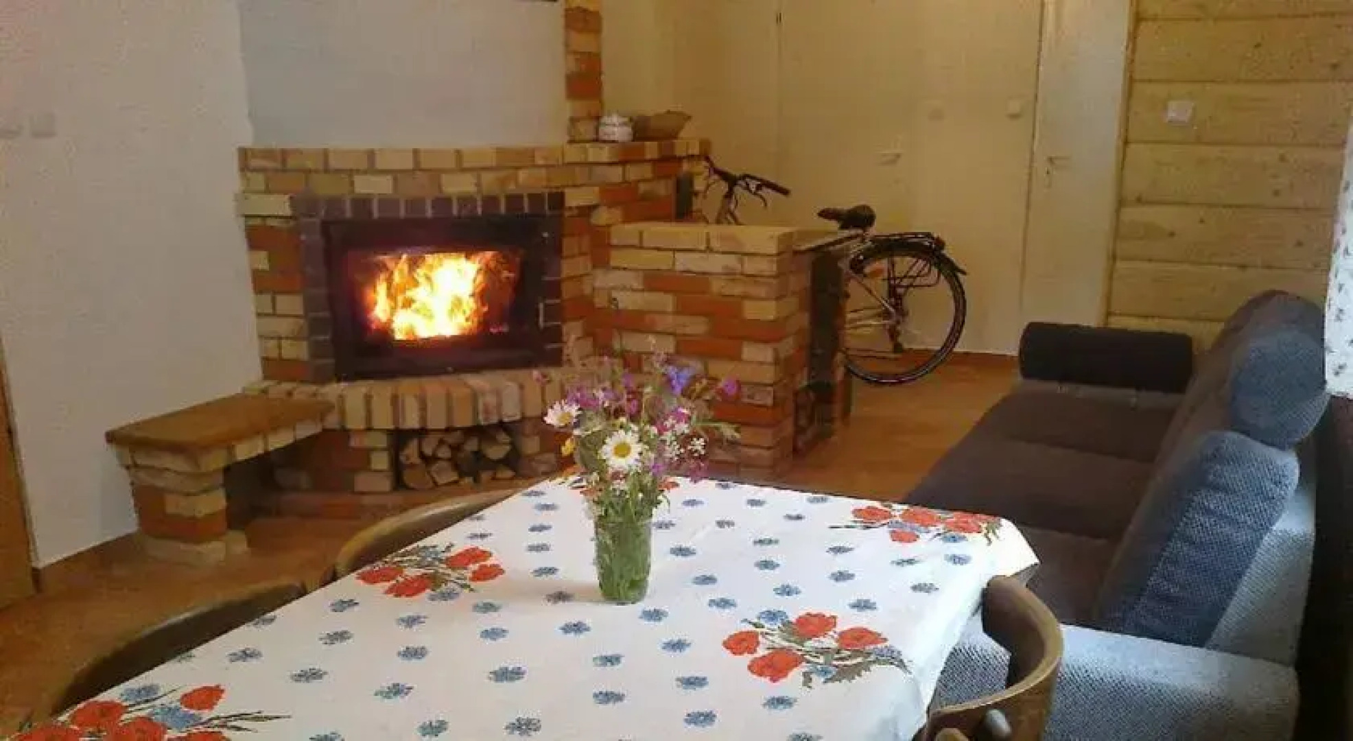 Chata z kominkiem na wyłączność w Bieszczadach