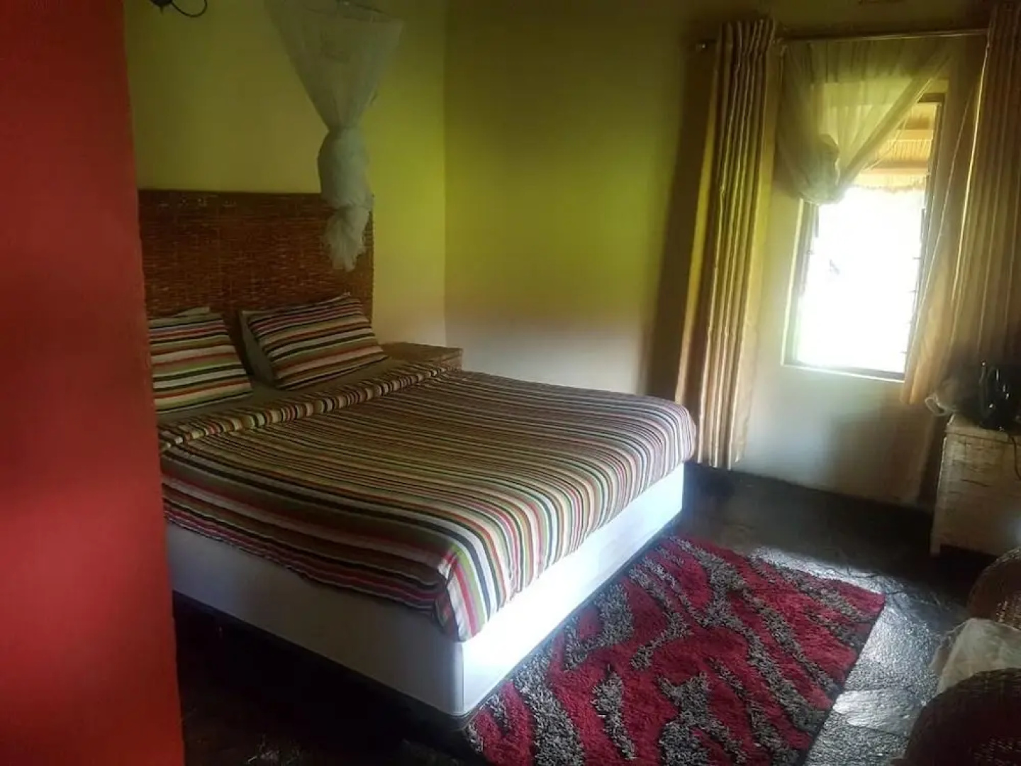 Emerald Lodge