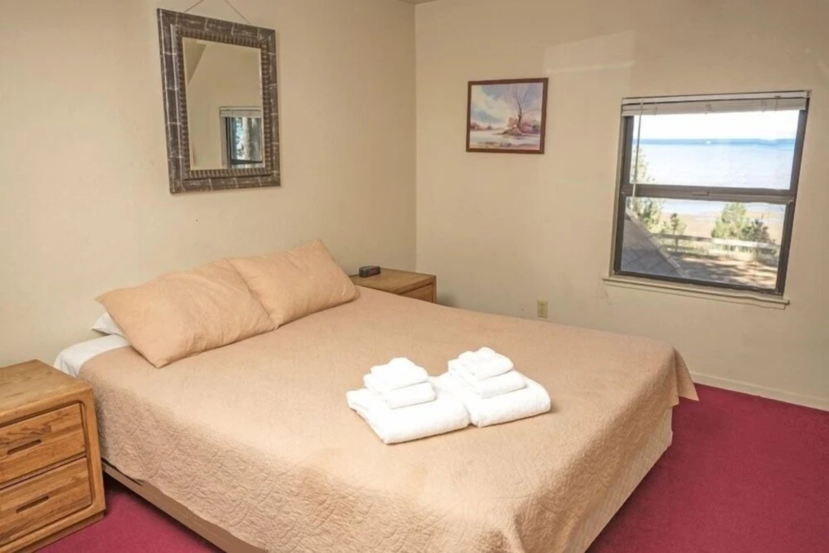 3195 Pasadena Avenue 6 Bedroom Home by RedAwning