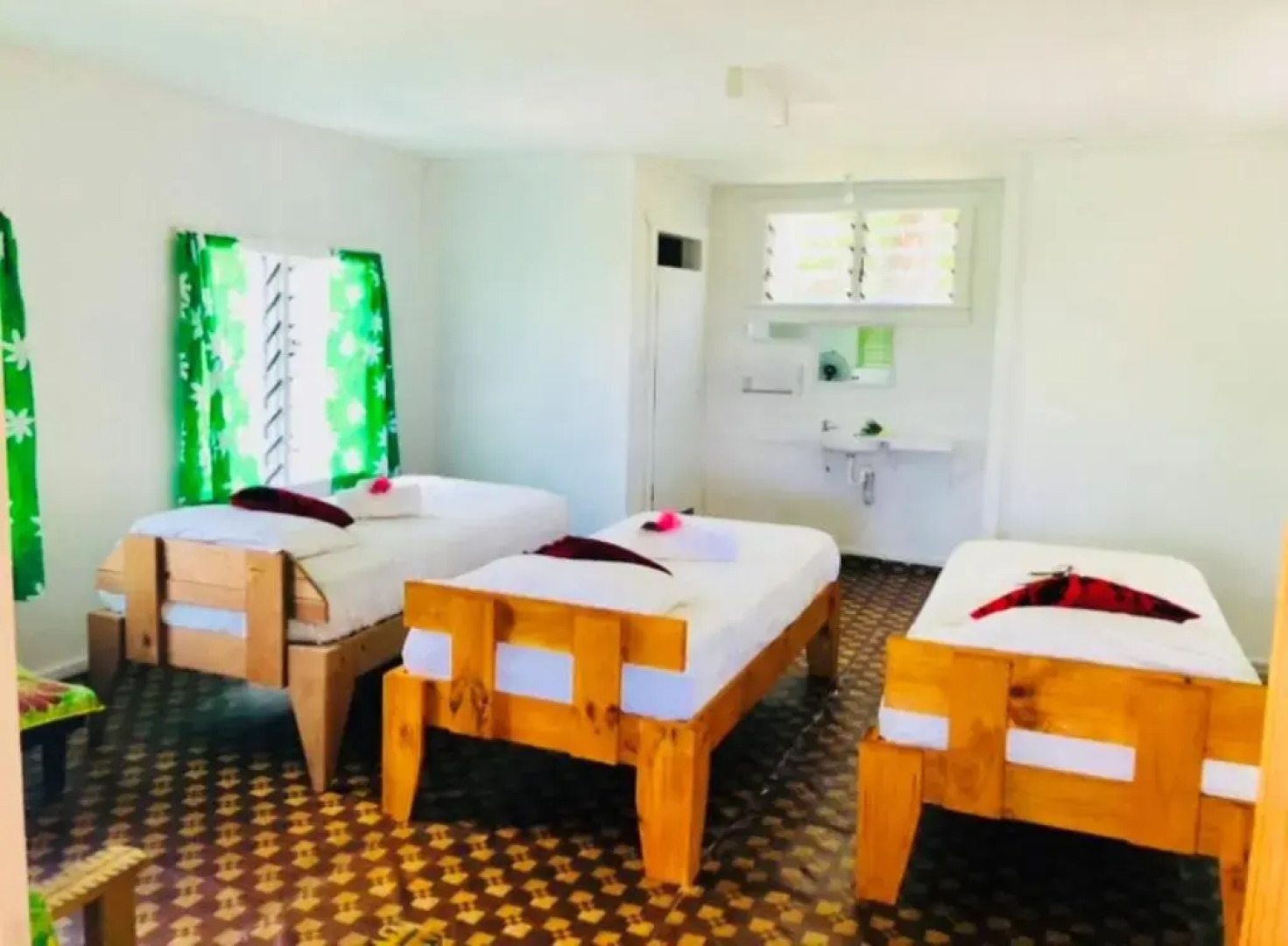 Apaula Heights Lounge