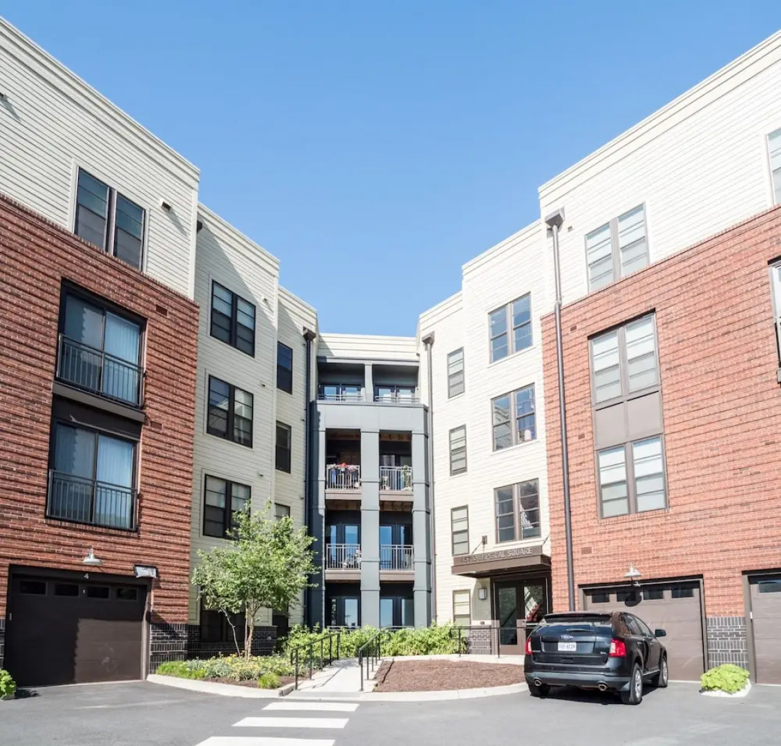 Global Luxury Suites in Sterling