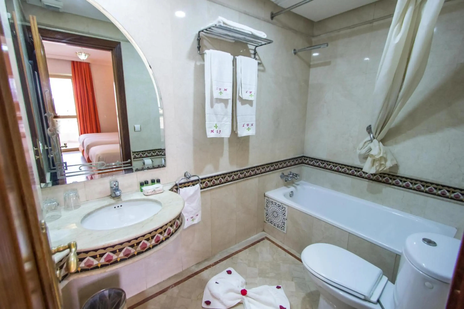 Hotel Zahrat Al Jabal