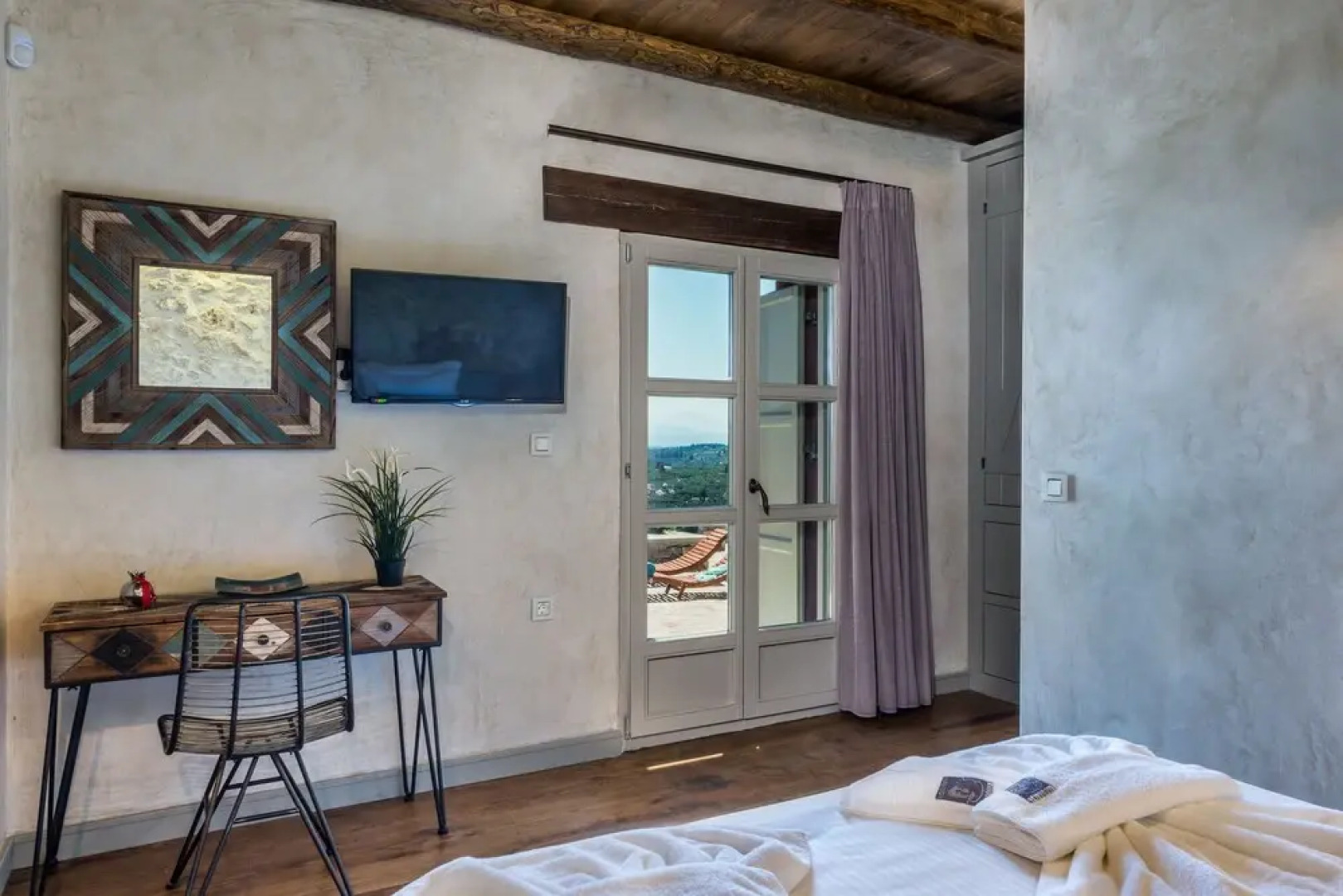 Elevated Peaceful Villa With Private Heated Pool Jacuzzi and Panoramic Views