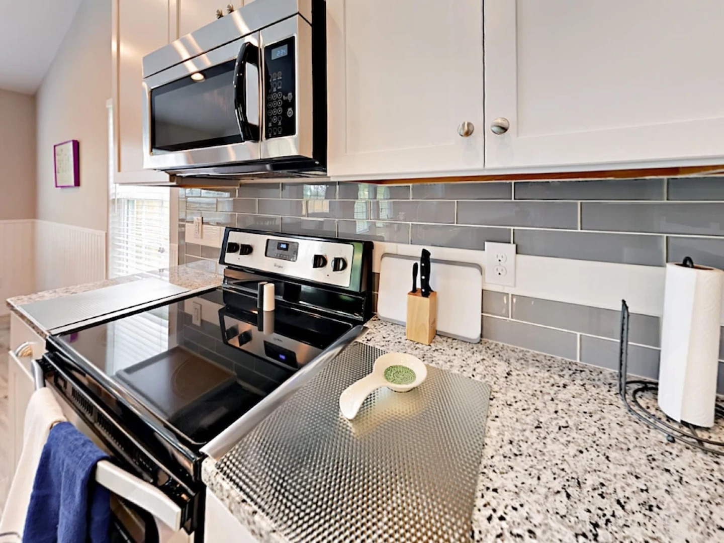 1411 Linden Home 3 Bedrooms 2 Bathrooms Home