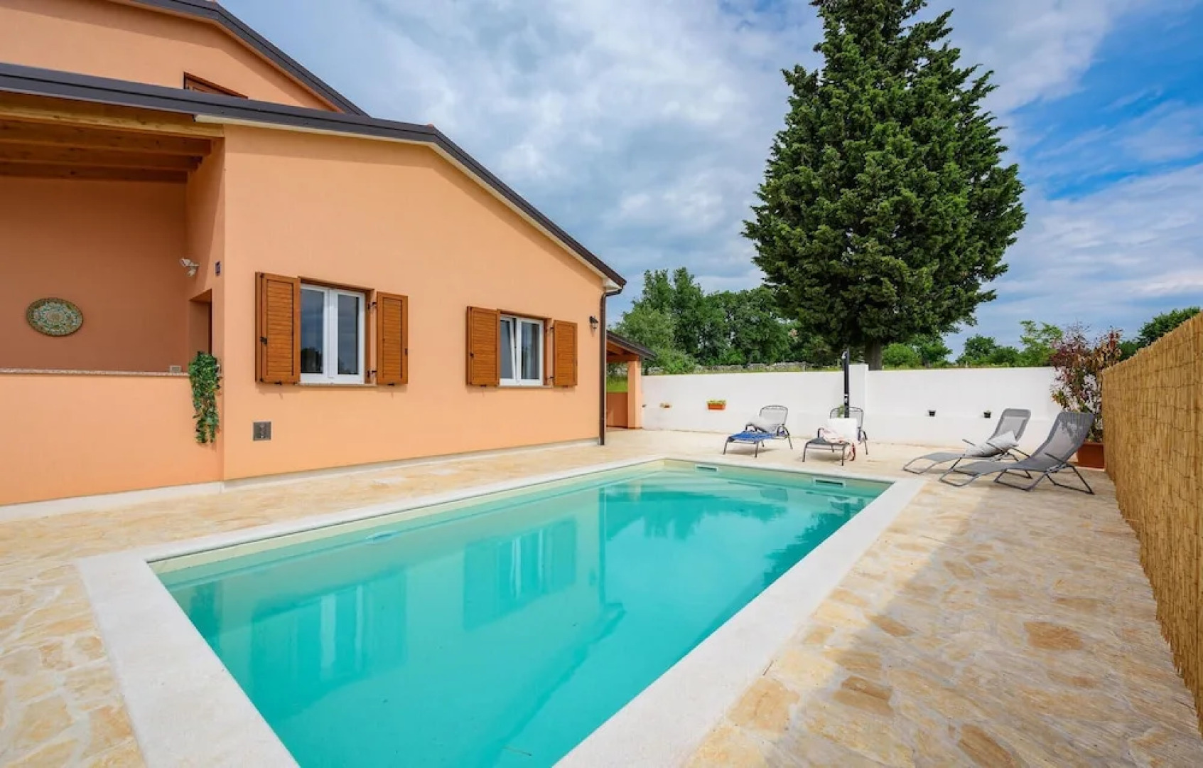 Awesome Home in Buje With Outdoor Swimming Pool, Wifi and 2 Bedrooms